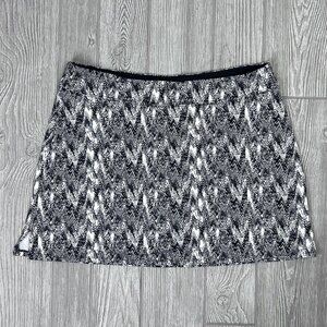 Tranquility Skort Skirt Shorts Pull On Stretch Activewear Golf Zig Black White L